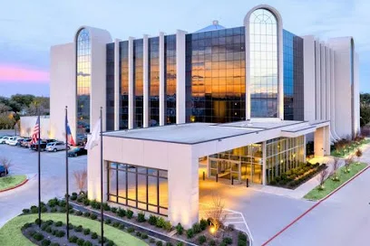 Crowne Plaza Suites Arlington