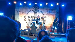 Six String Grill & Stage